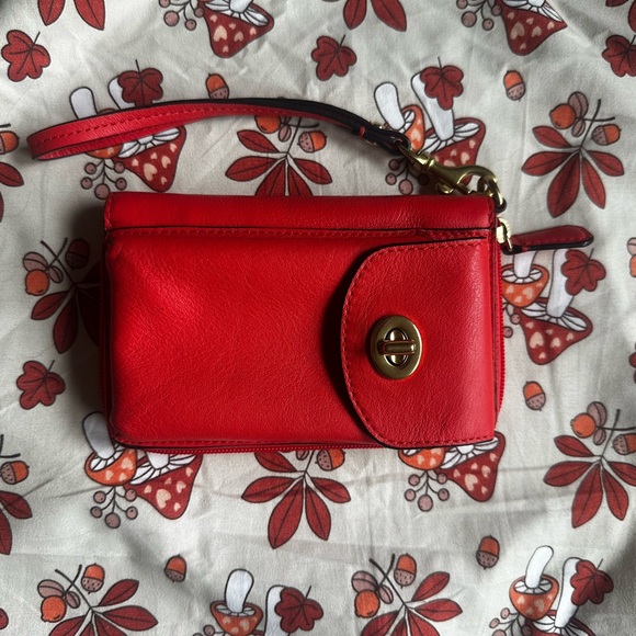 COACH leather vintage luxury universal zip Wallet red - Picture 1 of 3